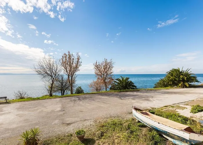 Angel House Sea View 2 Bedrooms 4p * Salonic
